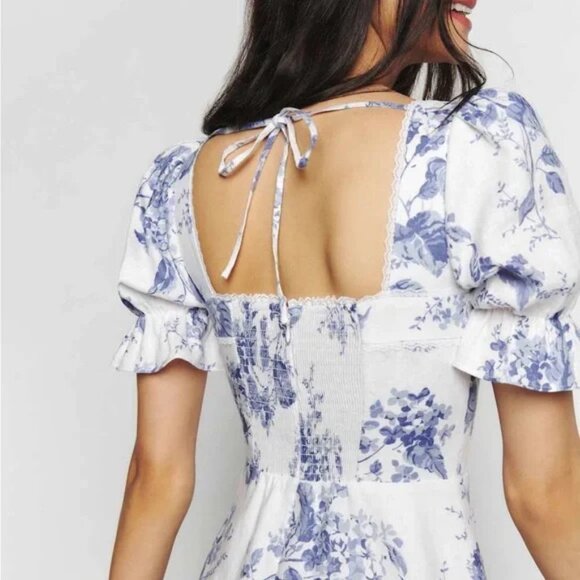 Reformation Evianna mini linen dress in a blue and white lupine pattern - Picture 3 of 5